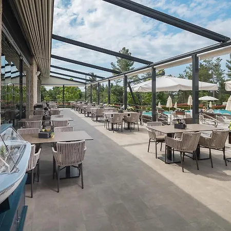 3 Bedroom Beautiful Stacaravan In Vabriga Camping