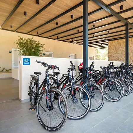 Kemp 3 Bedroom Stunning Stacaravan In Vabriga