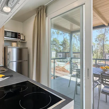 3 Bedroom Beautiful Stacaravan In Vabriga Kemping 5*