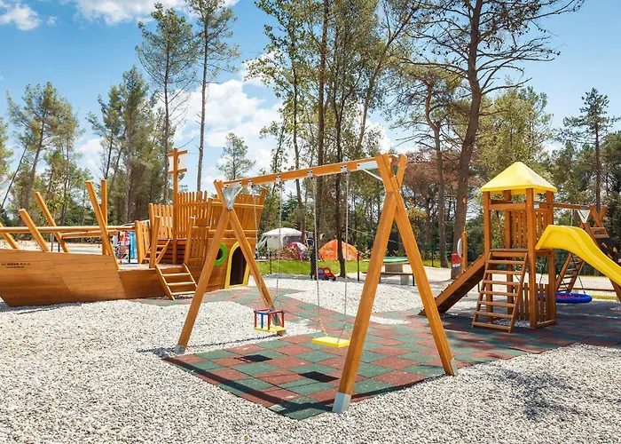 Camping 3 Bedroom Beautiful Stacaravan In Vabriga 5*