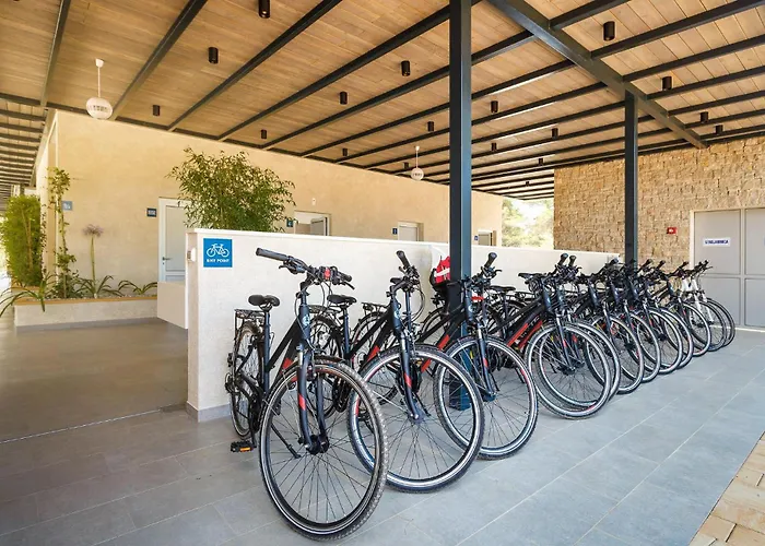 Camping 3 Bedroom Beautiful Stacaravan In Vabriga