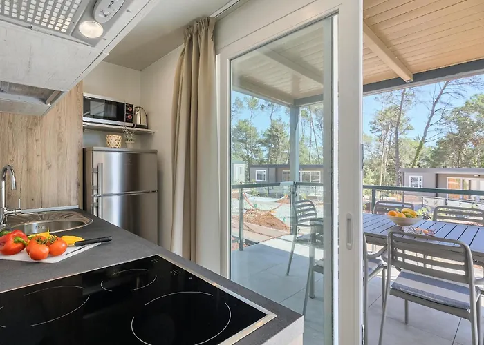 3 Bedroom Beautiful Stacaravan In Vabriga Camping 5*
