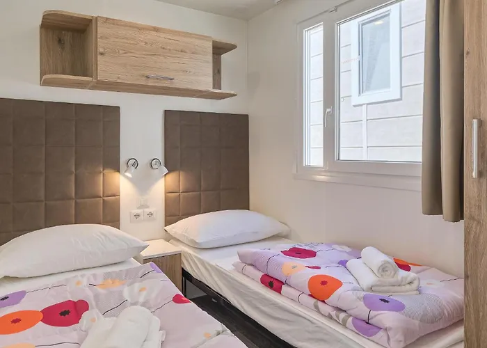 3 Bedroom Beautiful Stacaravan In Vabriga Camping 5*