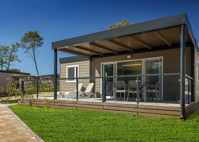 キャンプ場 3 Bedroom Beautiful Stacaravan In Vabriga 5*