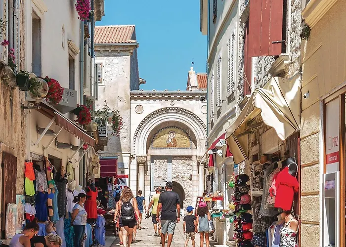 キャンプ場 3 Bedroom Beautiful Stacaravan In Vabriga